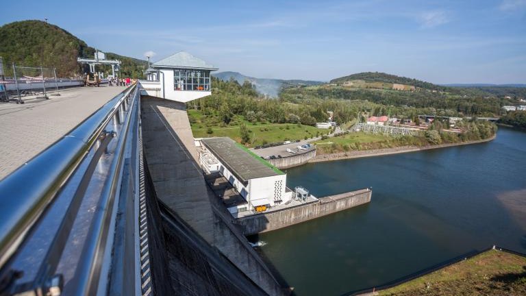 shutterstock_608833598 Solina dam.jpg